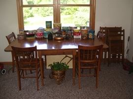 Solid drop leaf table with leafs.