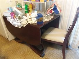 Claw foot table with two chairs