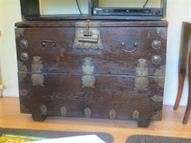 Nice chest from Korea