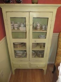 Pair-custom country cottage cabinets