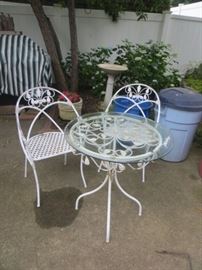 outdoor bistro set