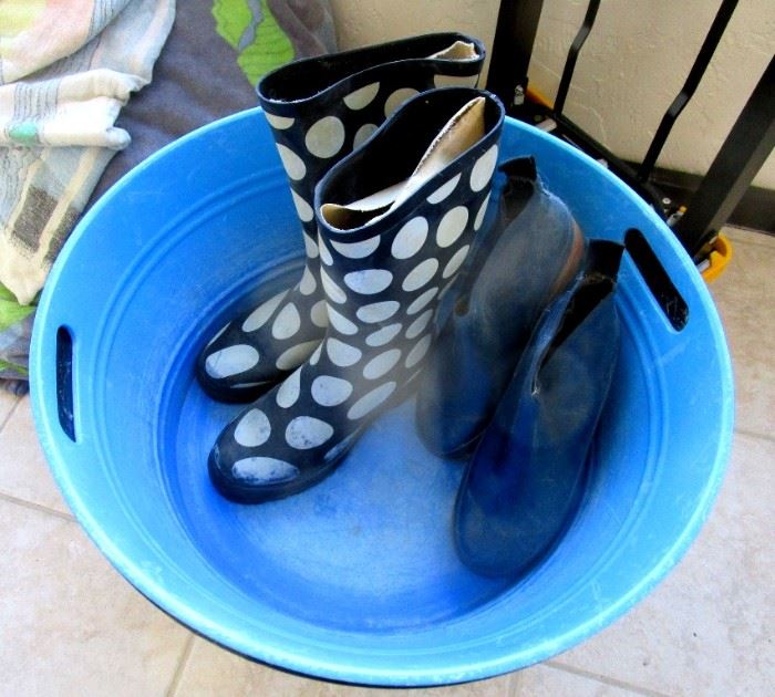 Rubber garden boots