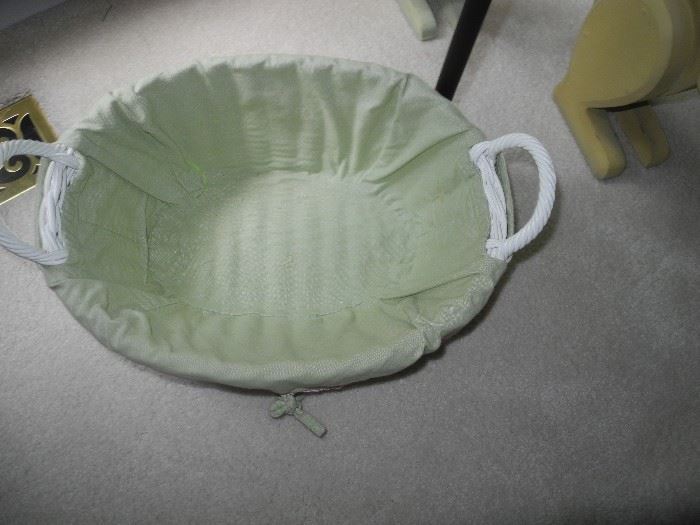 Fabric lined basket
