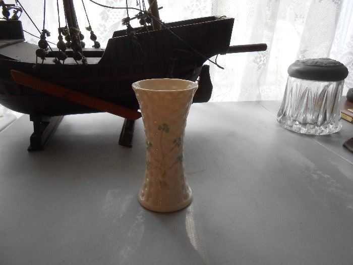 Belleek 7" vase