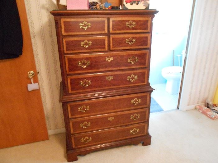 Dixie Chest of drawers