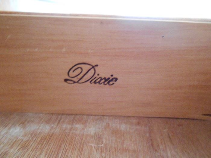 Dixie logo