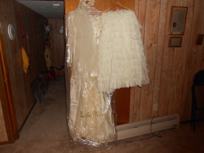Vintage wedding dress