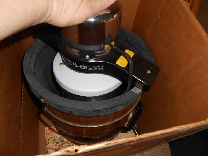 Ice cream maker-new!