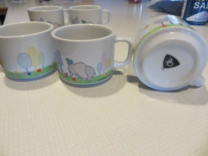Vintage Dumbo mugs - excellent condition (rare)