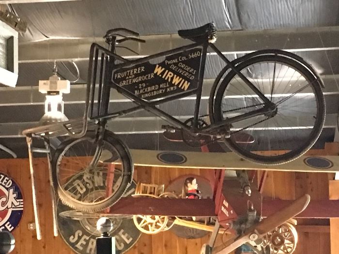 Antique English ? Deliver Bike