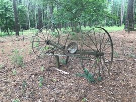 Lot 253: Vintage Iron Hay Rake