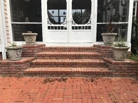 Lot 258: Set of 4 Concrete Planters