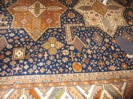 Fabulous vintage hand woven wool rug