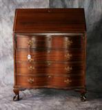 Mahogany Governor Winthrop style slant lid desk with fitted interior. H: 40" W: 30 1/4" D: 17"