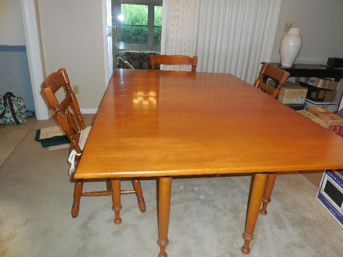 Very nice table.  Also have a leaf for it.  Could seat 8-10 when expanded, 