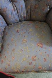 This photo shows the fabric on this chair.