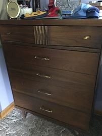 Mid Century Modern Dresser and Chest of Drawers 