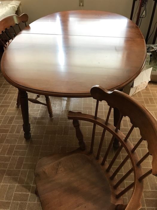 Dining table with 3 leaves, 6 chairs