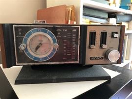 vintage sony 8fc clock radio