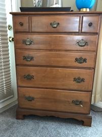 Chest of drawers