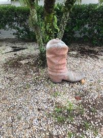 Only one and extra large - for your garden or pool area