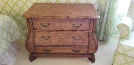 darling little chest of drawers