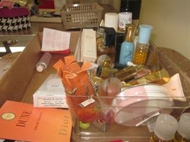 SOOO MUCH PERFUME FROM FULL BOTTLES TO SAMPLES