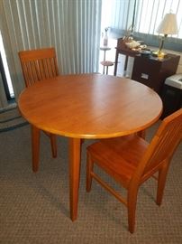 Mission/Shaker Style Chairs and Round Dining Table