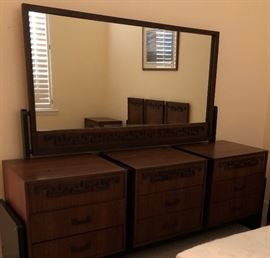 MCM Bedroom Suite: Dresser w Mirror, Bed and 2 Nightstands