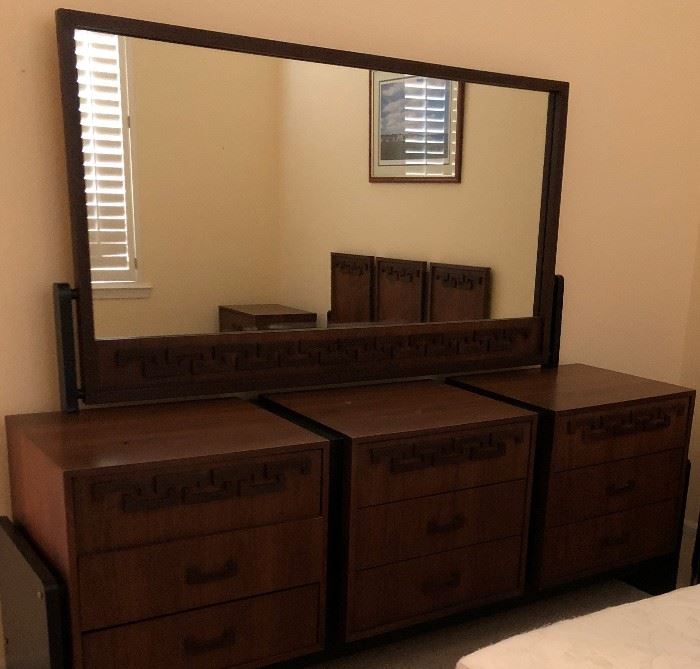 MCM Bedroom Suite: Dresser w Mirror, Bed and 2 Nightstands 