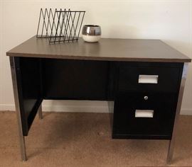 Vanguard Vintage 2 Drawer Desk