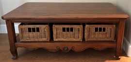 Coffee Table w Storage Baskets