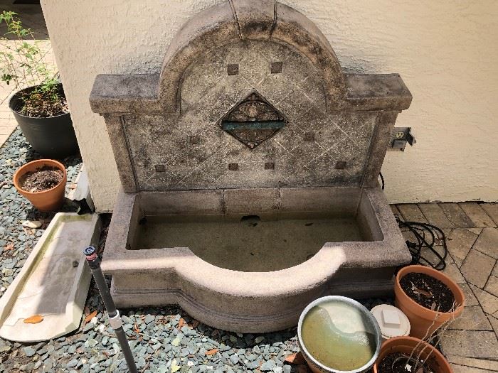 AWESOME FAUX CEMENT FOUNTAIN