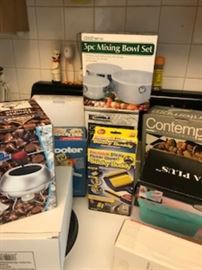 Some Small Appliances. Too Many Household Items to Post