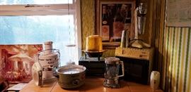 small kitchen appliances, vintage milkshake maker, vintage popcorn pooer