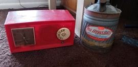 cintage red radio tin oil can old ironsides