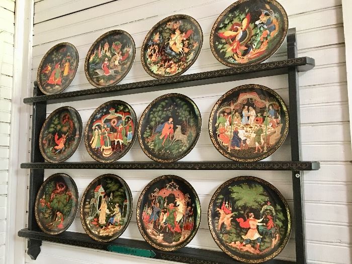 Set of 12 Russian plates