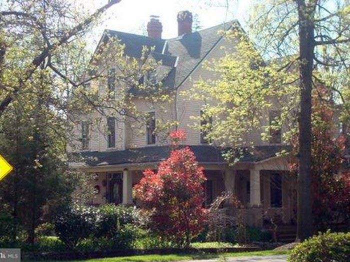 Grand Victorian Manor home estate sale hosted by Bethesda Downsizing and Estate Sales