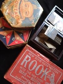 Assorted vintage games and puzzles