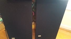 Fried floor speakers