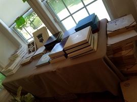 Tons of collectable plates including Hibel, wedgwood, pickard children of Renoir, children of Pueblo, De Grazia, Knowles, and more!