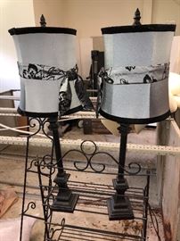 Iron shoe rack. Pair of lamps