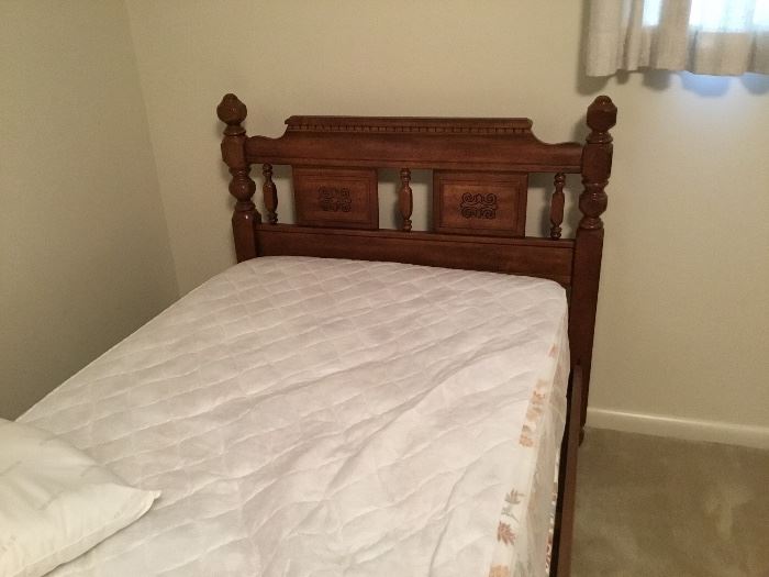 Twin beds (2) with mattress & box springs