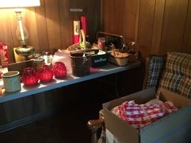 Miscellaneous items in Den