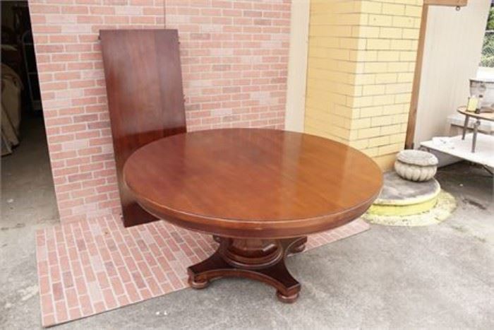 Victorian Style Tilt Top Dining Table