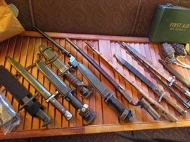 Collection of World War 1 & 2 knives and bayonets