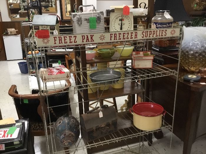 Vintage wire shelf with some vintage collectible items