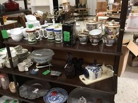 V(ntage coffee grinder, tea set