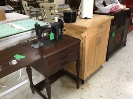 1927 White sewing machine + kitchen cart on wheels 