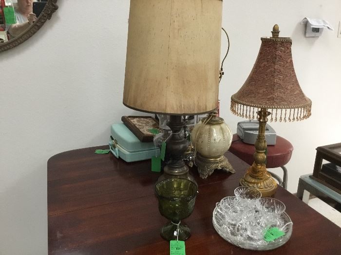 More vintage items and lamps